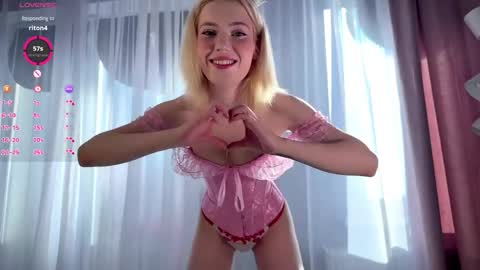 Fiona online show from April 2026 04:43:02 AM