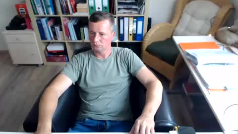 Snapshot of maddmax8 chatting on July 2026 11:06:02 AM Mad4You online show from July 2026 11:06:02 AM