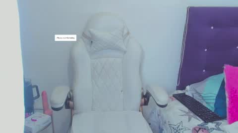 Snapshot of madelinesquit chatting on June 2026 07:03:02 PM madelinesquit online show from June 2026 07:03:02 PM