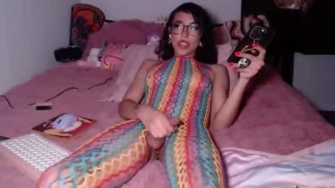 Snapshot of maditron chatting on April 2026 10:15:02 AM Maditron online show from April 2026 10:15:02 AM