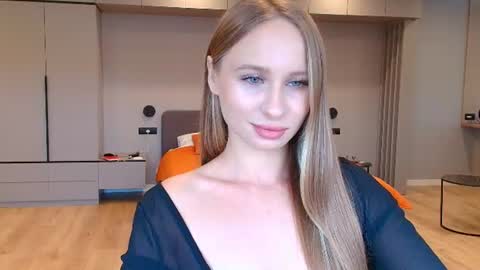 Snapshot of madlen_new chatting on June 2026 10:35:01 AM Madlen online show from June 2026 10:35:01 AM