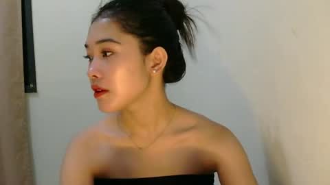 Snapshot of mae_luna chatting on June 2026 11:53:02 PM mae_luna online show from June 2026 11:53:02 PM