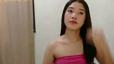 Snapshot of mae_luna chatting on June 2026 10:44:01 PM mae_luna online show from June 2026 10:44:01 PM