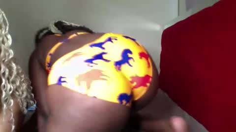 Maelys online show from May 2026 01:40:01 PM
