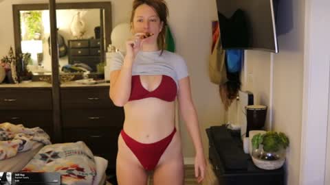 Snapshot of maevivant chatting on February 2026 06:58:01 PM Mae online show from February 2026 06:58:01 PM