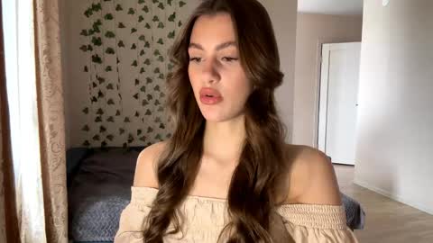 Snapshot of mafaldaossenfort chatting on May 2026 05:15:01 AM Sophie online show from May 2026 05:15:01 AM