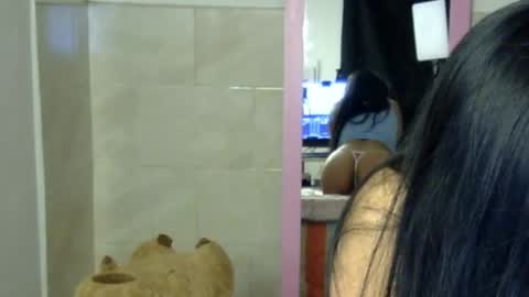 maferchavez88 online show from April 2026 10:38:01 PM