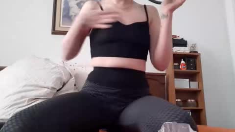 Snapshot of magictouchbunny chatting on April 2026 01:01:01 PM Bunny online show from April 2026 01:01:01 PM