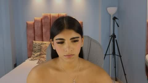 Maiaa Ruiz  online show from May 2026 02:30:01 AM
