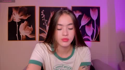  Maia  online show from March 2026 01:33:02 PM