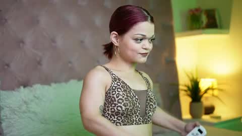  Maia  online show from April 2026 06:38:01 PM