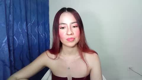 Snapshot of maiarosse_ chatting on December 2025 10:25:01 PM MaiaRosse online show from December 2025 10:25:01 PM