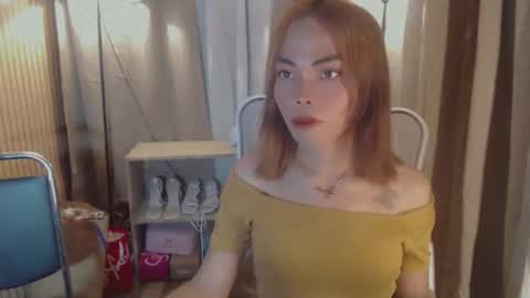 Snapshot of maicalovesyouu chatting on April 2026 01:52:02 PM Maica online show from April 2026 01:52:02 PM