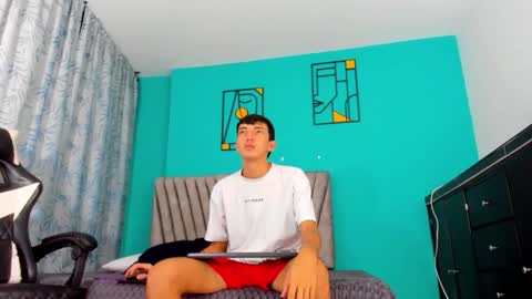 Maikol online show from March 2026 12:31:02 PM