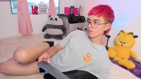 maiky_cooper01 online show from February 2026 08:51:01 PM