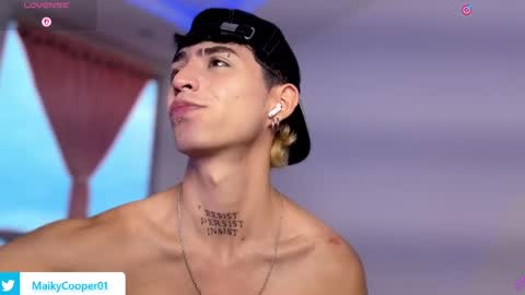 maiky_cooper01 online show from April 2026 04:18:01 PM