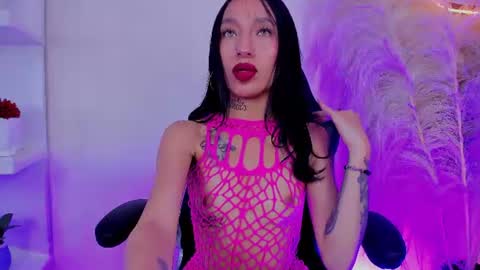 Mailyn  online show from June 2026 12:26:01 PM