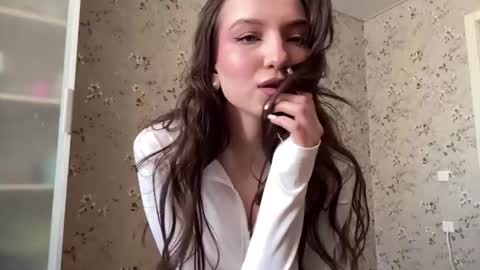 DIna online show from March 2026 10:08:01 AM