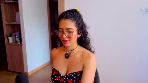   Lauu online show from April 2026 06:14:02 PM