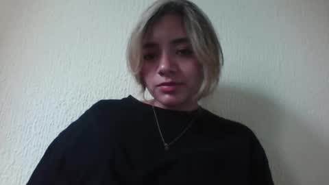 majo_gomezz online show from January 2026 04:00:01 PM