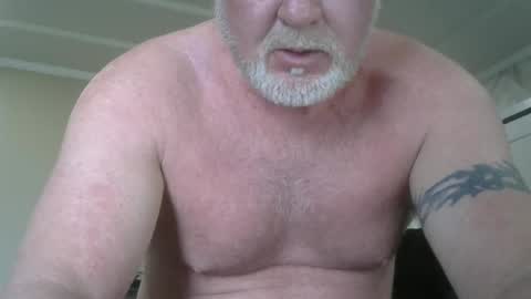 Snapshot of makinit08 chatting on April 2026 10:04:01 PM makinit08 online show from April 2026 10:04:01 PM