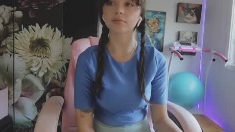 MakiyahBelle online show from April 2026 05:25:01 AM