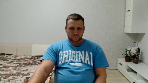 malchyshka online show from February 2025 12:37:01 PM