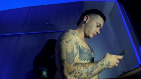 ADAM         online show from November 2025 04:55:01 AM