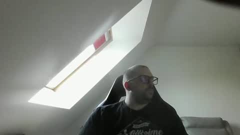 breton online show from April 2026 07:06:02 AM