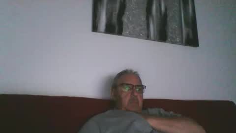 OLDMANFREE online show from May 2026 12:52:01 AM