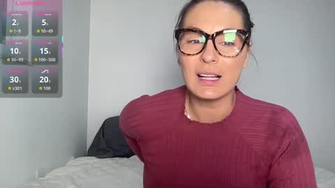 Snapshot of mandyrheaa chatting on December 2025 12:17:01 AM Mandy online show from December 2025 12:17:01 AM