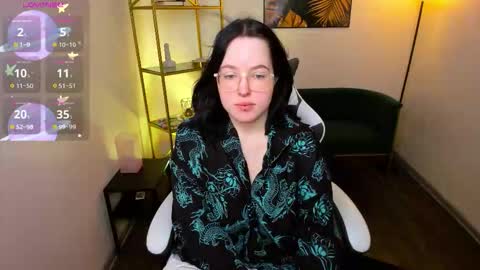 manic_pixie_ online show from November 2025 10:35:02 AM