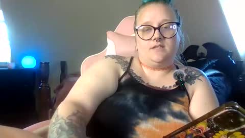 ManicPixiePop online show from May 2026 05:40:02 PM
