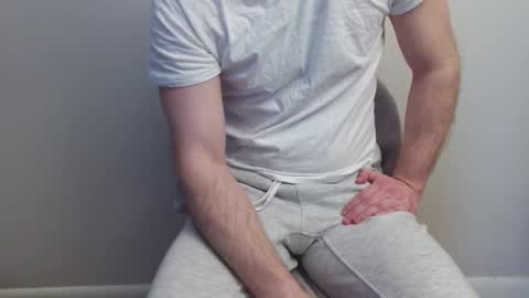 Snapshot of mantoy2000 chatting on February 2026 08:05:01 PM mantoy2000 online show from February 2026 08:05:01 PM