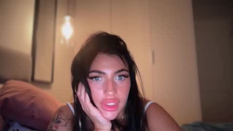 Marakuia online show from November 2025 07:15:01 PM