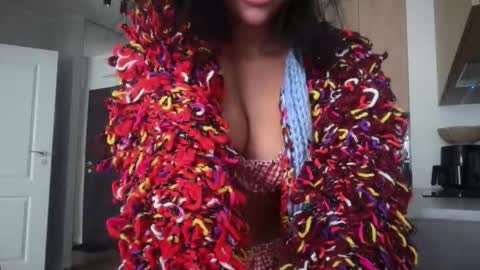 Marakuia online show from November 2025 09:18:02 AM