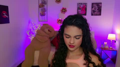 Snapshot of maravelvett chatting on June 2026 01:08:01 AM Mara online show from June 2026 01:08:01 AM