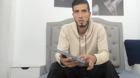 Marc Ruffalo online show from February 2026 07:43:02 PM