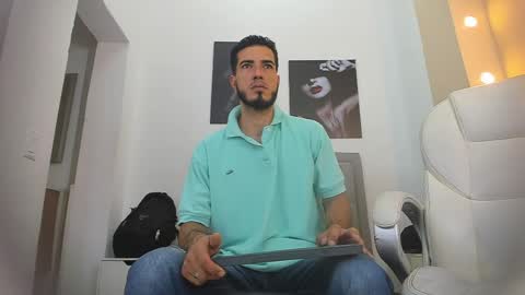 Marc Ruffalo online show from April 2026 11:27:01 AM