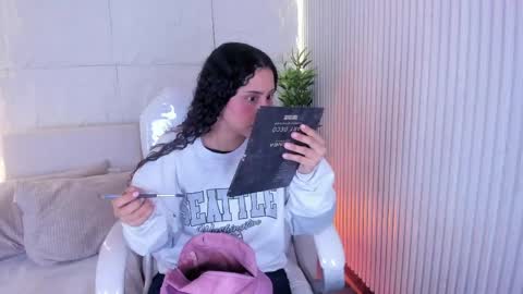 Marelyn online show from April 2026 11:33:01 AM