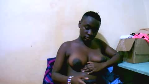 mariah_lovely online show from April 2026 07:25:01 PM