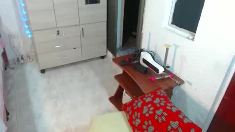 Mariajose online show from November 2025 11:53:01 AM