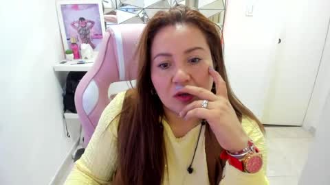 Snapshot of mariana01_m chatting on July 2026 10:52:02 AM mariana01_m online show from July 2026 10:52:02 AM