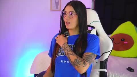 Mariana  online show from March 2026 07:09:01 PM