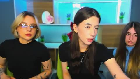 Snapshot of marianna_gray chatting on April 2026 11:48:01 AM marianna gray online show from April 2026 11:48:01 AM