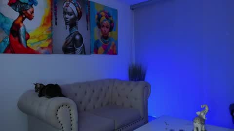 Snapshot of marianne__ chatting on June 2026 06:16:02 AM M A R I A N E online show from June 2026 06:16:02 AM