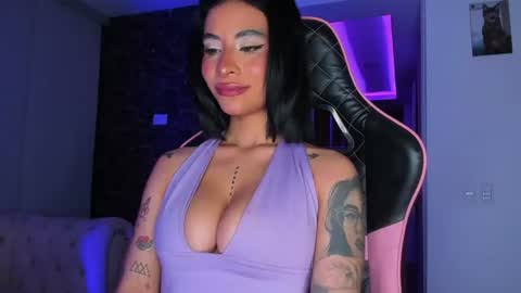 Snapshot of marianne__ chatting on July 2026 02:05:17 AM M A R I A N E online show from July 2026 02:05:17 AM
