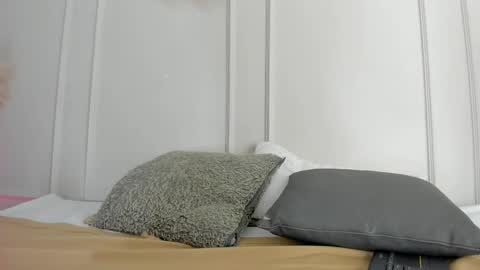 Maria Pettit online show from April 2026 12:44:02 PM