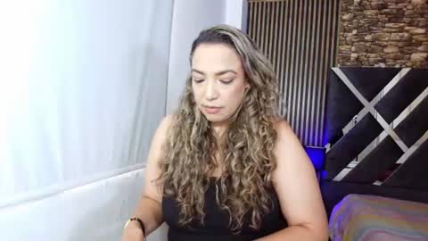 Snapshot of marie_hss chatting on June 2026 07:15:01 PM marie_hss online show from June 2026 07:15:01 PM