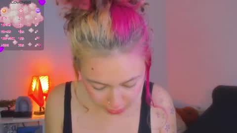 Snapshot of marieetaylor chatting on June 2026 10:20:01 PM Mariee online show from June 2026 10:20:01 PM
